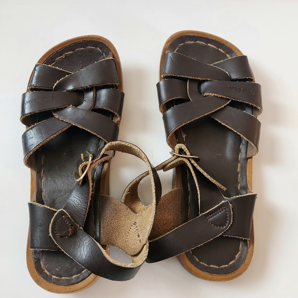 Brown Saltwater sandals size 11 Toddler